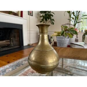 Large Solid Brass Vintage Etched, Vase, Home Decor, Sea Shell, Yin-Yang, Indian